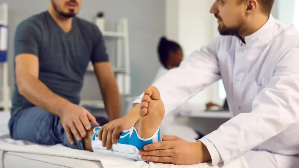 Como Recuperar a Força no Tornozelo Quebrado? Com certeza será um desafio, mas com as etapas certas e paciência, é possível restaurar a mobilidade e a força de forma eficaz.